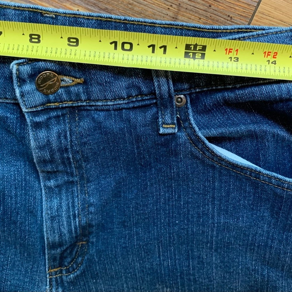 Riders Relaxed Jeans, Women’s Size 14 Petite, Blue Denim Relaxed Fit High Rise - Picture 8 of 13